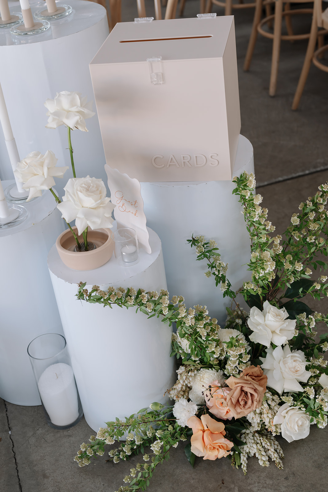 Beige Acrylic Wishing Well Cards Box - Image 5