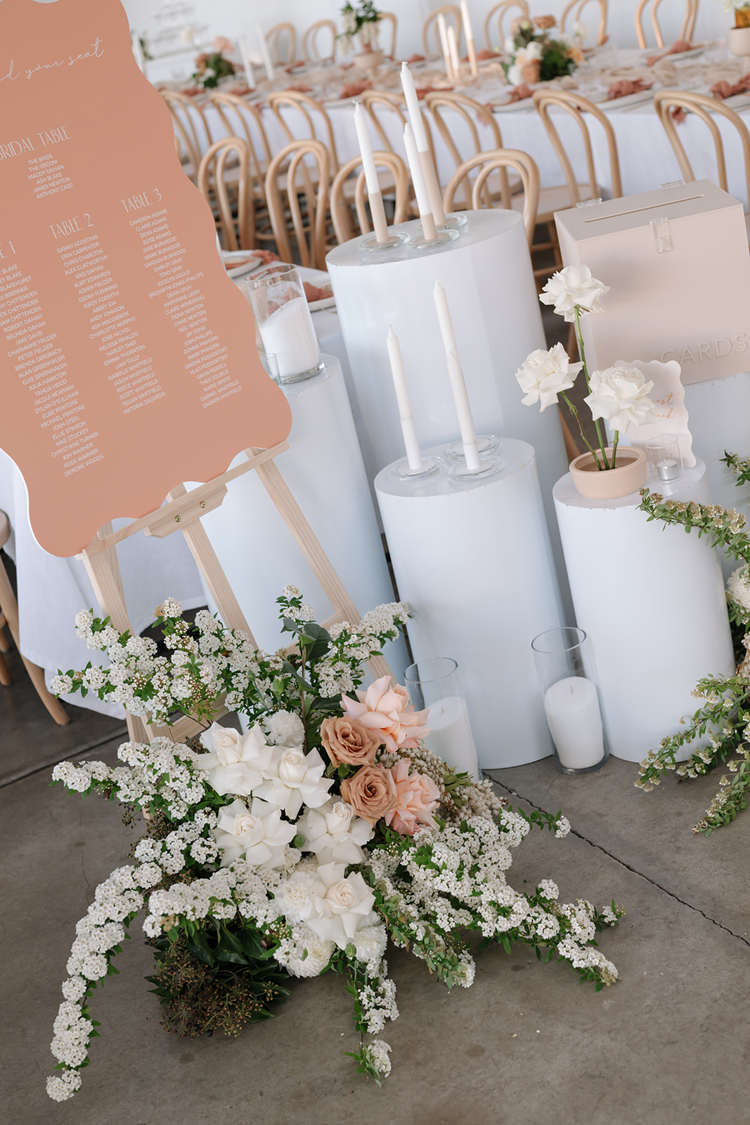 Round White Plinth Set (set of 5) - Image 10